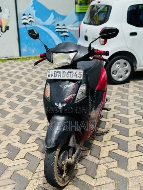 Hero-Honda Pleasure 2012 Motorbike (Used)