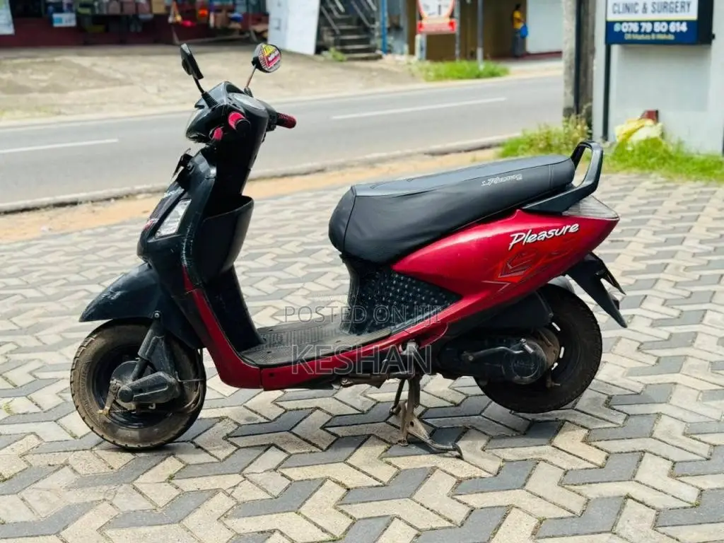 Hero-Honda Pleasure 2012 Motorbike (Used)