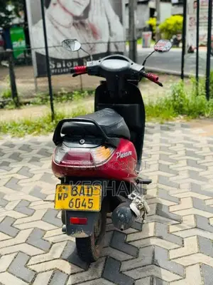 Hero-Honda Pleasure 2012 Motorbike (Used)