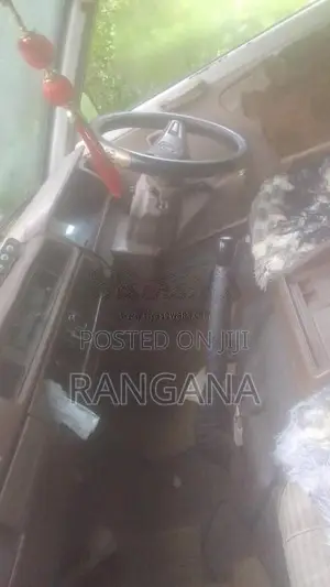 Nissan Vant 1986 SUV (Used)