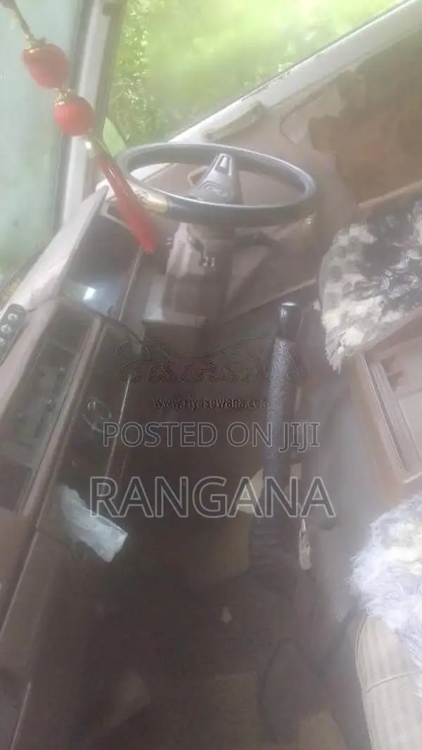 Nissan Vant 1986 SUV (Used)