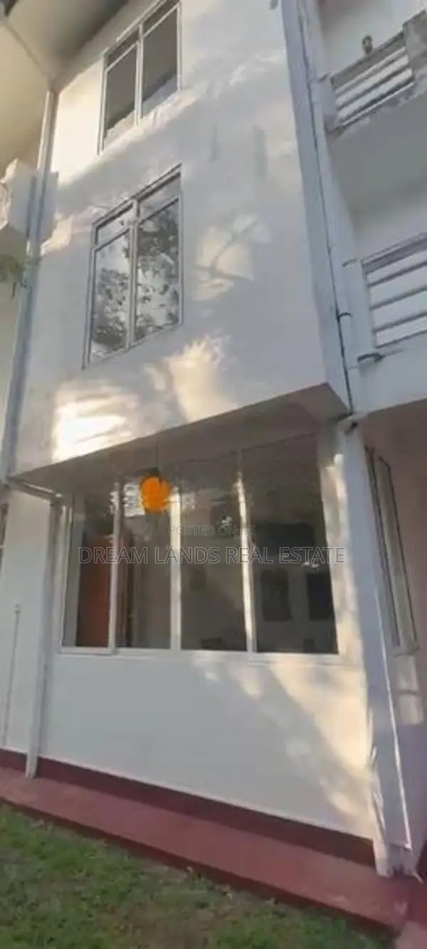 Nugegoda Mirihana 3 Story Commercial Building For Rent ( R - 759 )