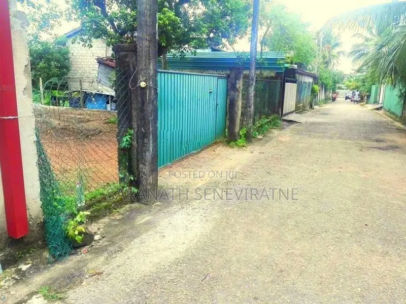 Land in Malabe Pothuarawa Rd