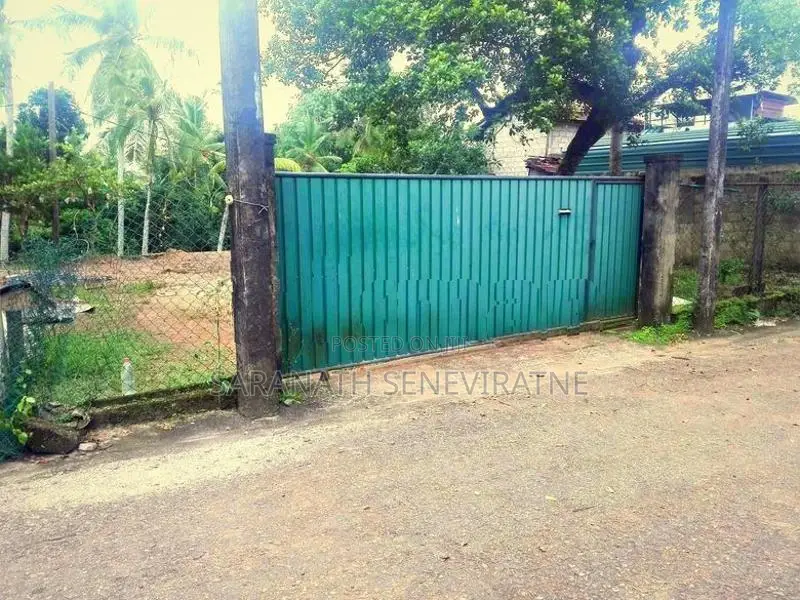 Land in Malabe Pothuarawa Rd