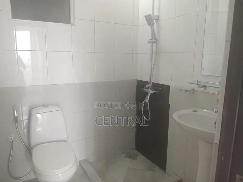 3 Bedroom Apartment for sale in Wellawatte - Colombo 06 (C7-10384)