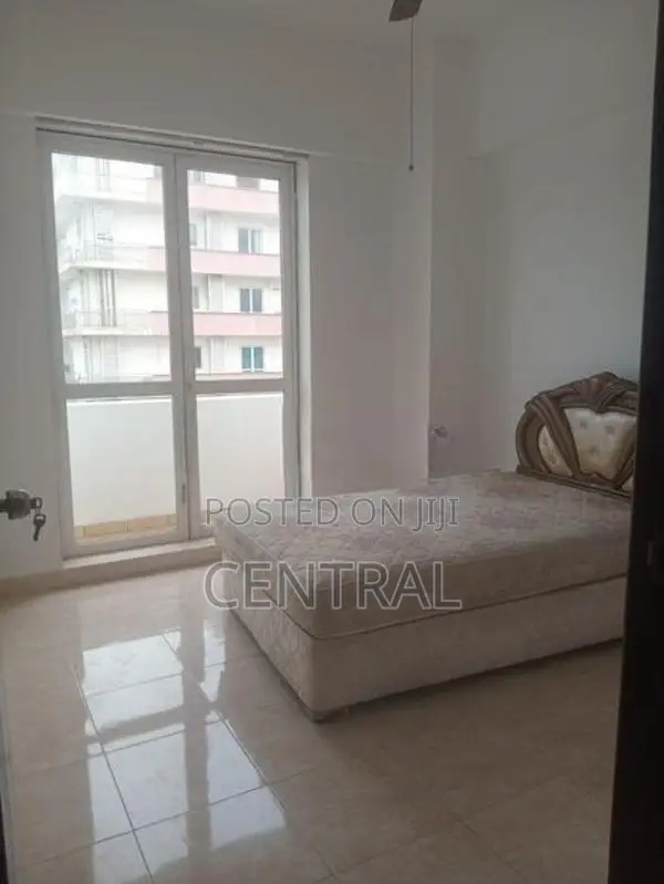 3 Bedroom Apartment for sale in Wellawatte - Colombo 06 (C7-10384)