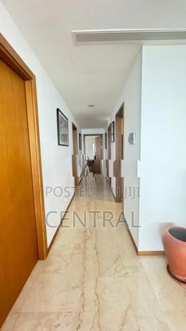 Semi furnished Apartment for Sale in Altair, Colombo 2 (C7-10387)