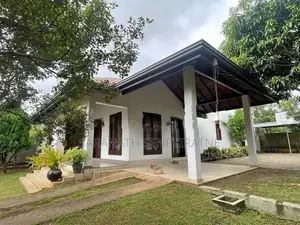 🏡 Spacious 4-Bedroom House for Sale in Negombo Kochchikade