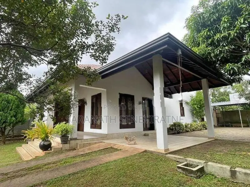 🏡 Spacious 4-Bedroom House for Sale in Negombo Kochchikade