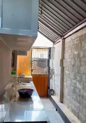 🏡 Spacious 4-Bedroom House for Sale in Negombo Kochchikade