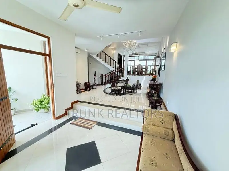 ￭ Moratuwa 04BR Luxury House For Sale (NK107770)