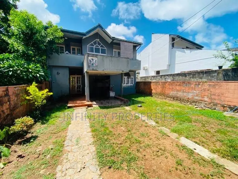 (AFA420) 02 Story House With 10.9 P Sale At epitamulla road Pitakotte