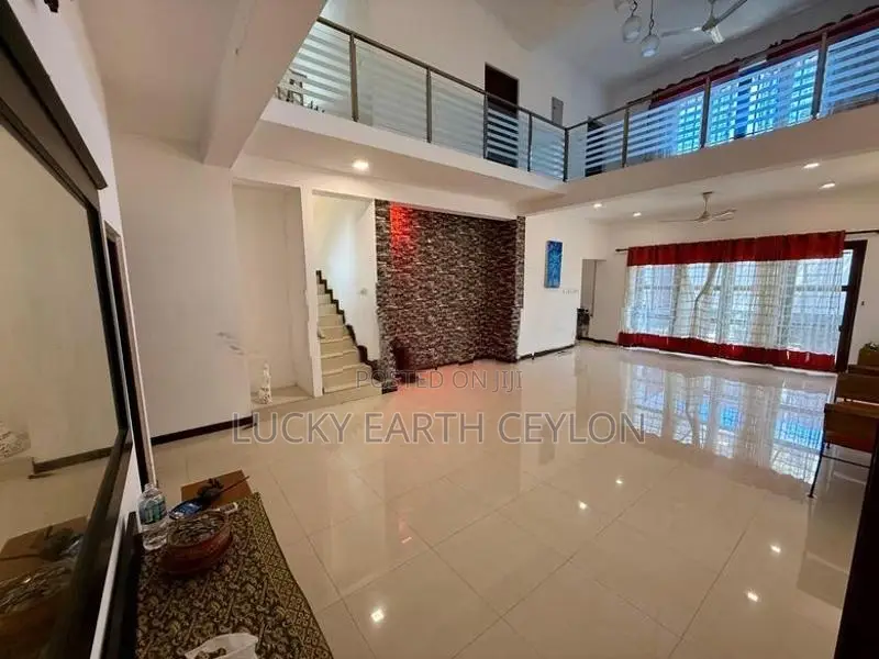 Sale, Thalawathugoda, 3 Story, Semi Furnished, House For Sale(NZMS3076