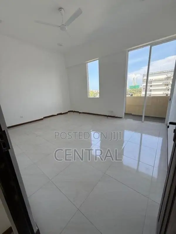 3 bedroom apartment for sale Trillium, Colombo 5 (C7-10500)