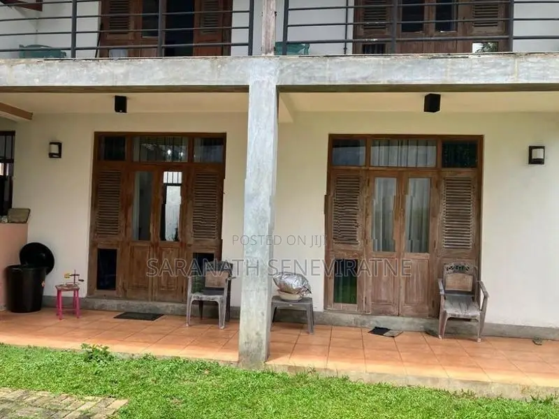 House For Sale in Talawathugoda - Welipara