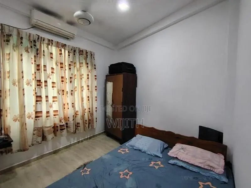 පදිංචිවියට සෑදු ලස්සන දෙමහල් නිවසක් හොරන කොළඔ මාර්ගය පෙනමානේ විකිනිමට