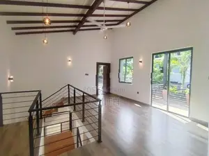 පදිංචියට සෑදු ළස්සන මහල් 2 නිවසක් ඉක්මනින විකිනිමට .