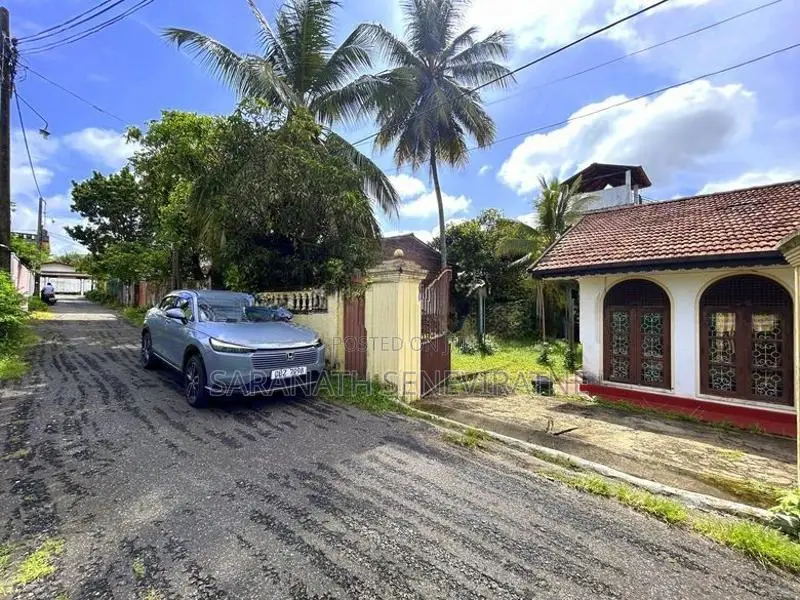House in Piliyandala Off Madapatha Rd Kotagedara Junc - Land Value