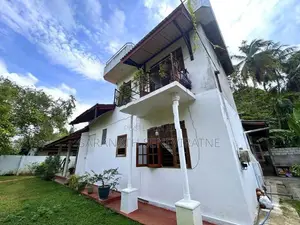 House in Kelaniya Biyagama Rd - Near Water Park