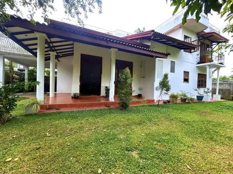 House in Kelaniya Biyagama Rd - Near Water Park
