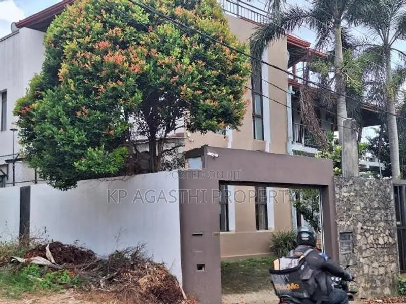thalawathugoda junction luxury house for sale