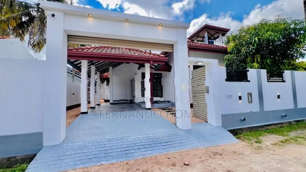 Value Living Well Built Nice House For Sale In Negombo Daluwakotuwa
