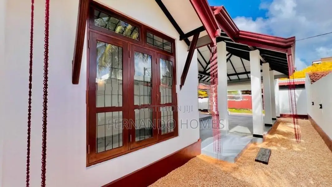 Value Living Well Built Nice House For Sale In Negombo Daluwakotuwa