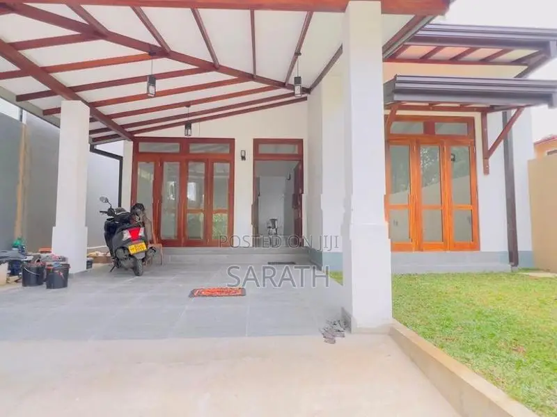 9.5 P With Brand New House Sale Malabe
