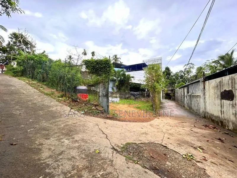 House for Land Value - Wanaguru Mw Hokandara Talawathugoda