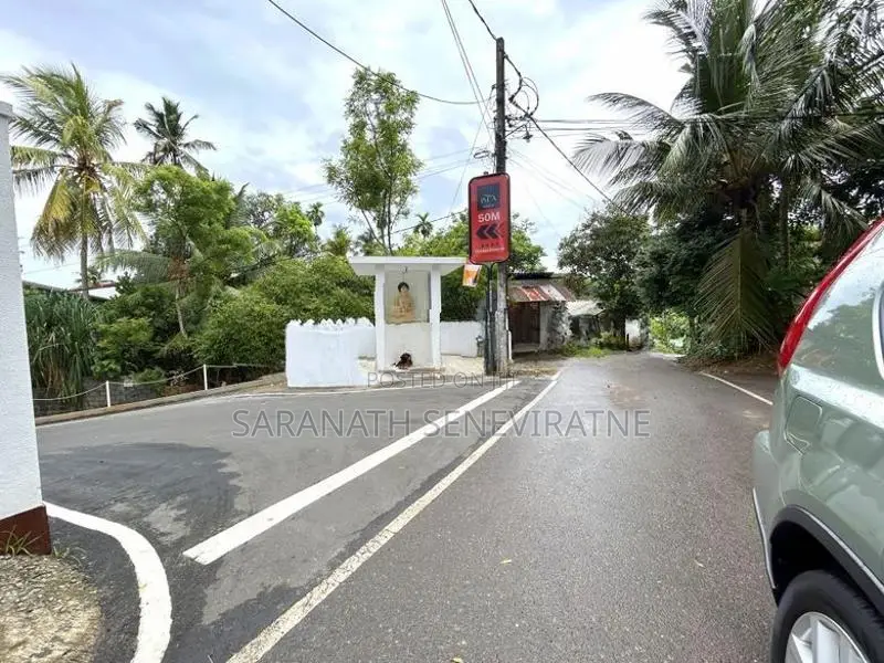 House for Land Value - Wanaguru Mw Hokandara Talawathugoda