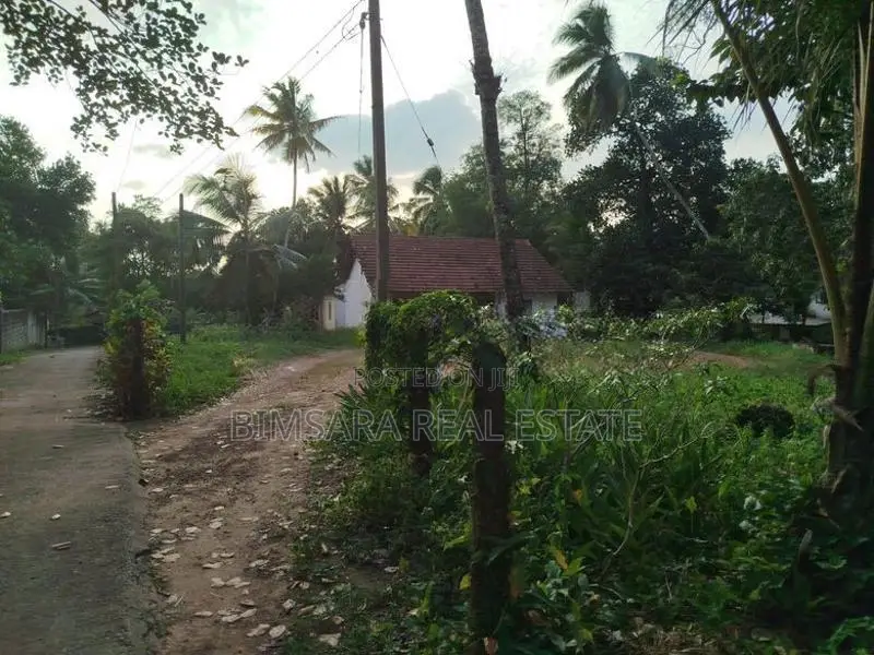 COMMERCIAL PROPERTY FOR LONG LEASE - PORE, ATHURUGIRIYA | LH03679