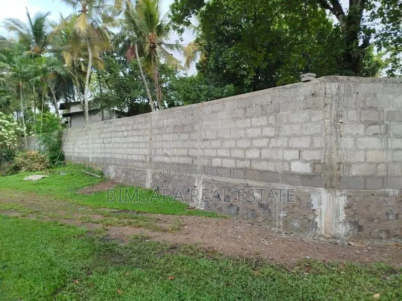 COMMERCIAL PROPERTY FOR LONG LEASE - PORE, ATHURUGIRIYA | LH03679