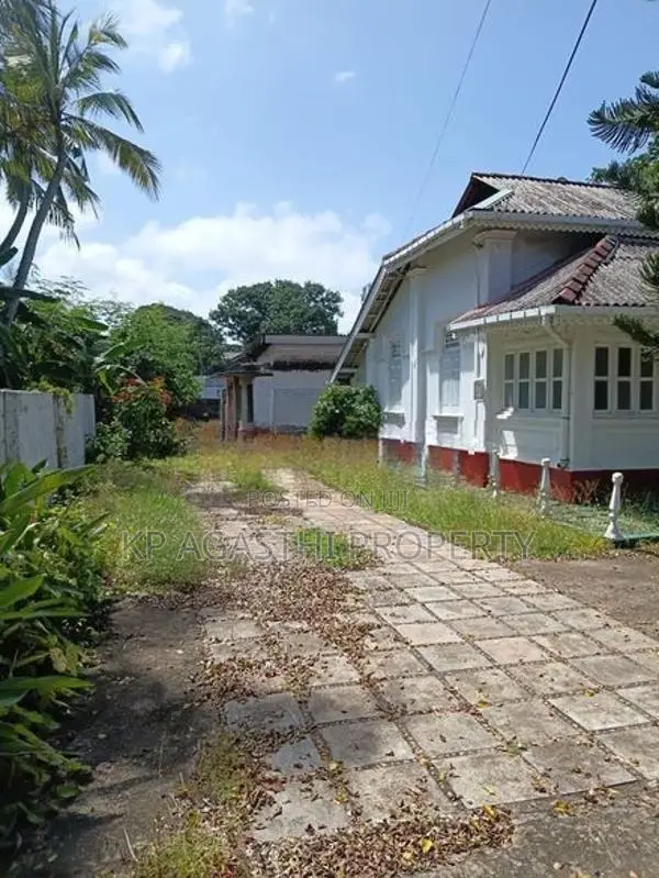 super Bare land for sale in mount lavenia