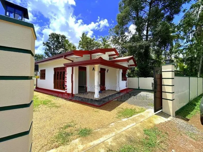 Brand-New Super Quality House in Gampaha Delgoda