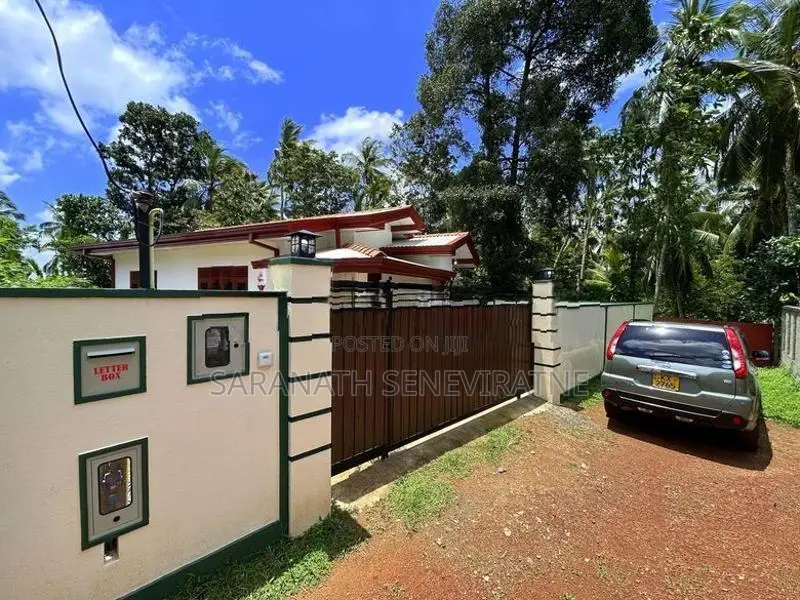 Brand-New Super Quality House in Gampaha Delgoda