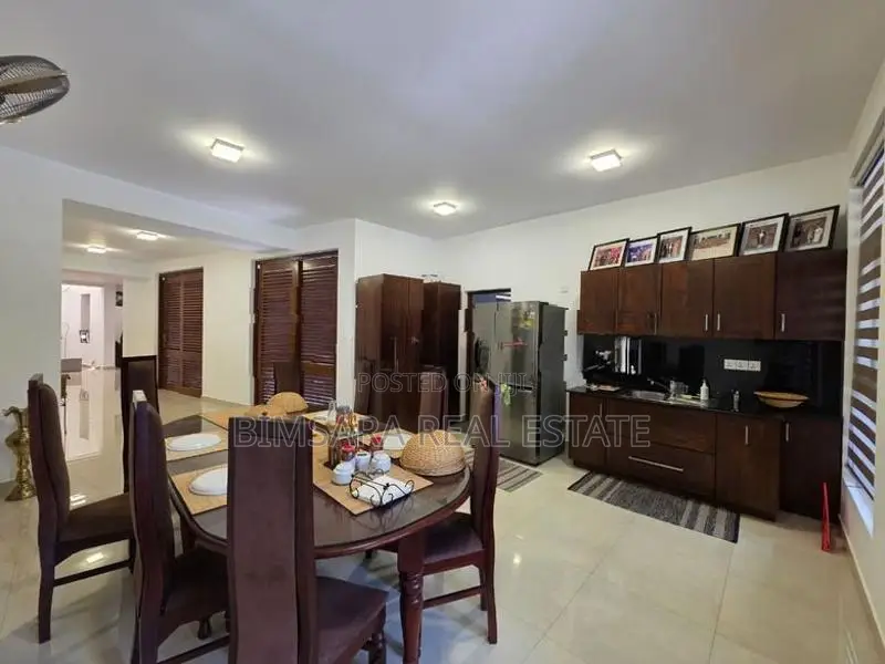 7BR Luxury Residence with Rooftop | Nawala – Koswatta SH15379