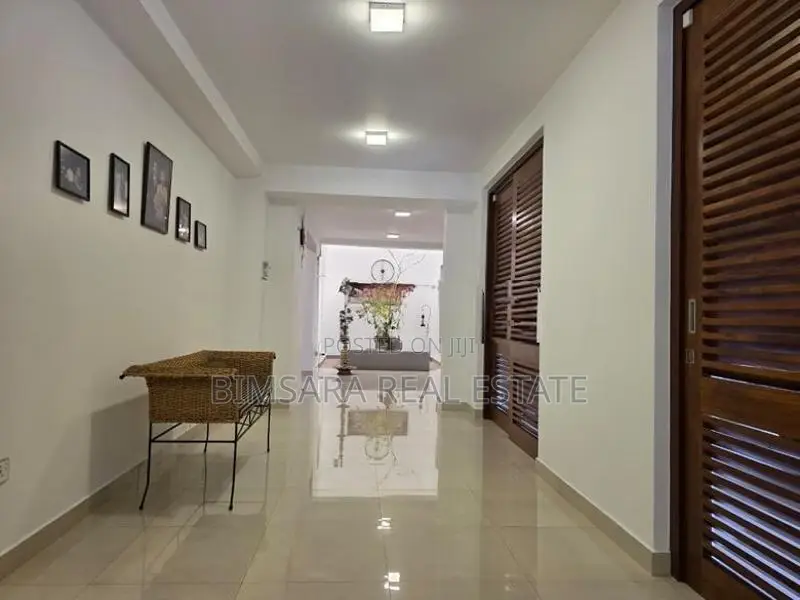 7BR Luxury Residence with Rooftop | Nawala – Koswatta SH15379