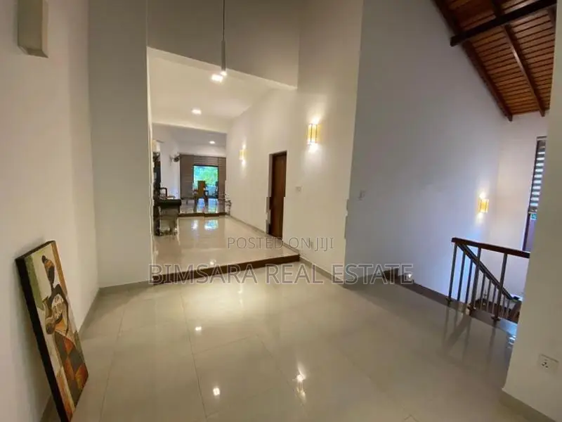 7BR Luxury Residence with Rooftop | Nawala – Koswatta SH15379