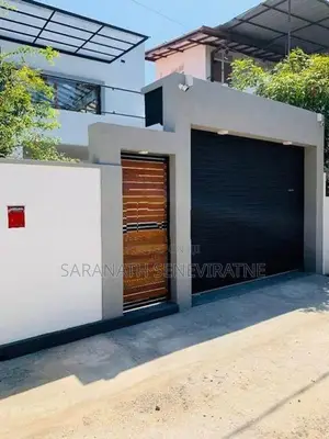 Brand-New Architecturally Designed & Built House Kesbewa Piliyandala