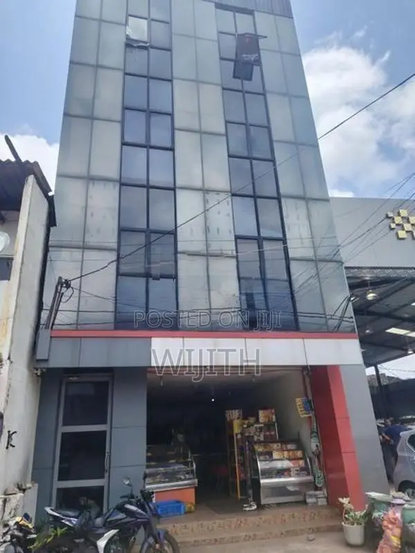 COMMERCIAL BUILDING FOR SALE IN KOHUWALA FACING TO COLOMBO BUS HAULT