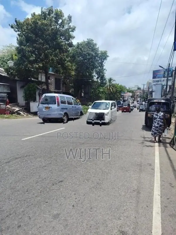 COMMERCIAL BUILDING FOR SALE IN KOHUWALA FACING TO COLOMBO BUS HAULT
