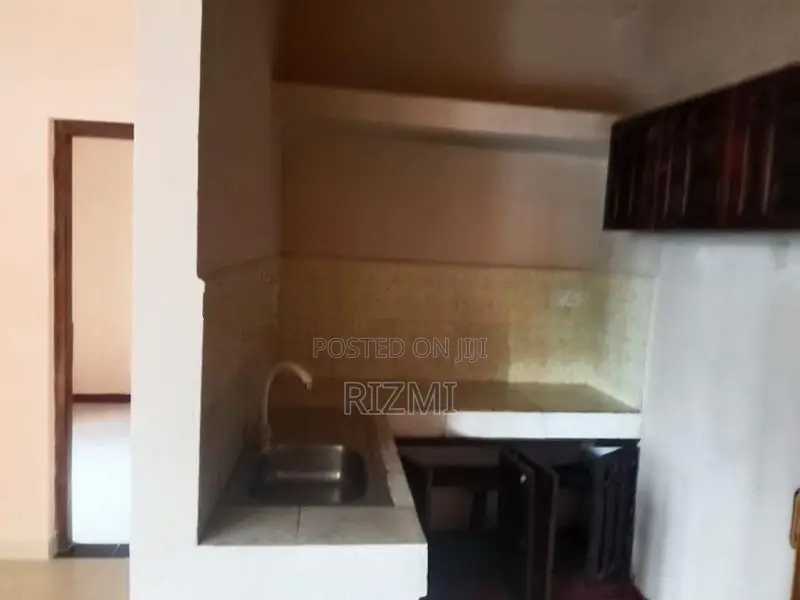 second floor 3BR House for rent in dehiwala meadhankara road