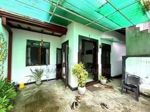 House For Sale in Sarwodaya Mw - Piliyandala Off Madapatha