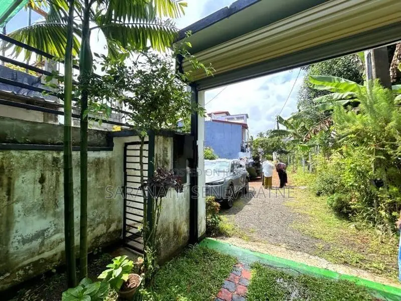 House For Sale in Sarwodaya Mw - Piliyandala Off Madapatha