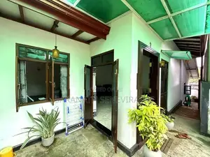 House For Sale in Sarwodaya Mw - Piliyandala Off Madapatha