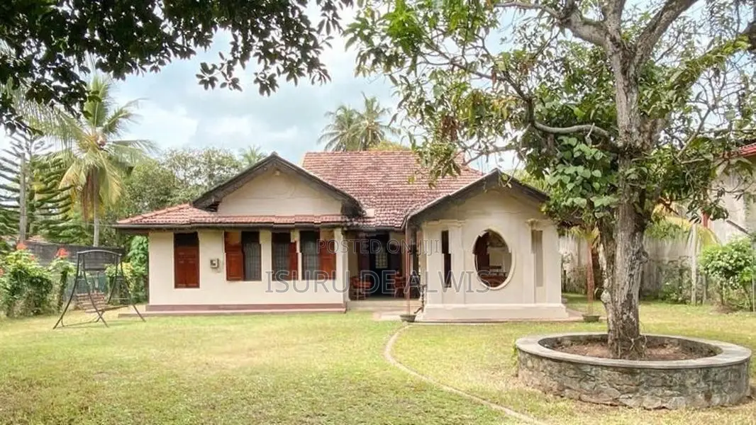 Colonial Type Bungalow for Rent Payagala