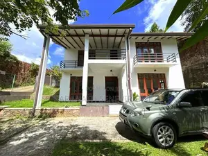 Brand-New Condition House For Sale in Ja-Ela Kotugoda With Furniture