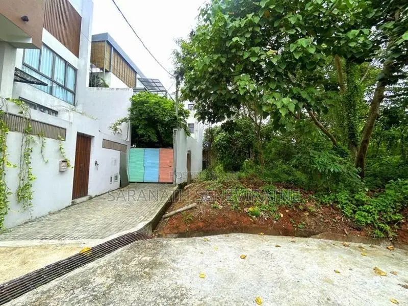 Land in Rajagiriya Diyawanna Edge - Off Madawelikada Rd