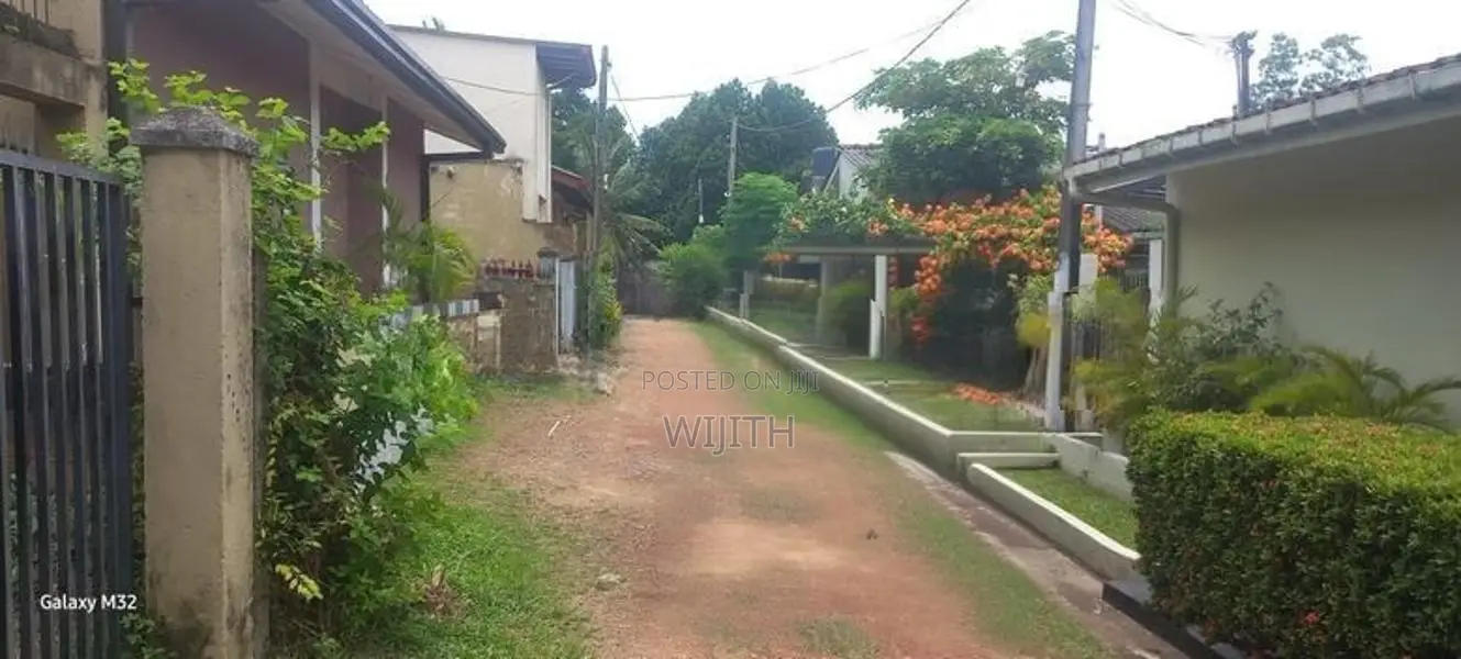 SINGLE HOUSE FOR SALE IN THALAWATHUGODA