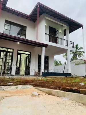 Brand-New Luxury House in Kandana for Sale Hapugoda